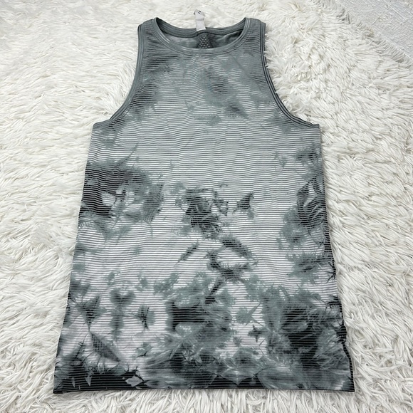 Lululemon Swiftly Tech Tank 2.0 *Wash Shibori Stripe Graphite Grey - Picture 1 of 4
